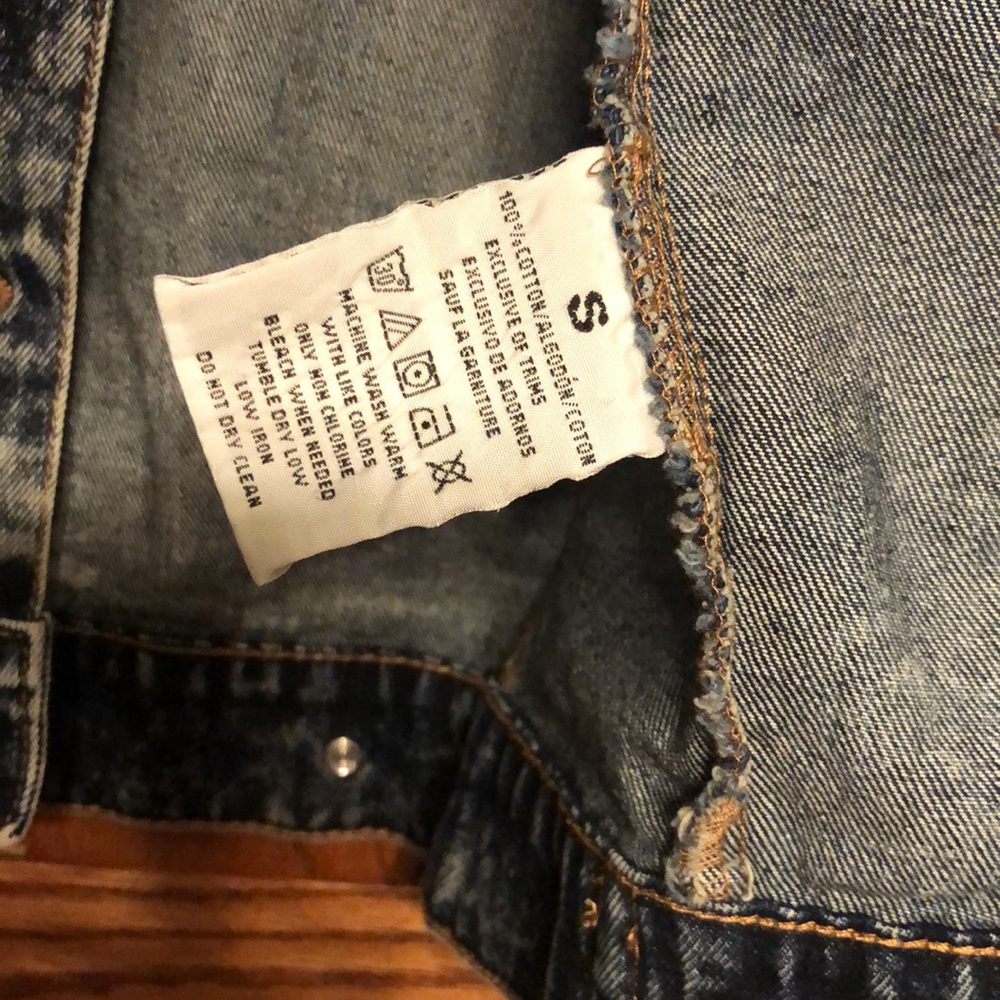 New Listing! Official Rolling Stones Vintage Style Denim Jacket - Picture 11 of 14